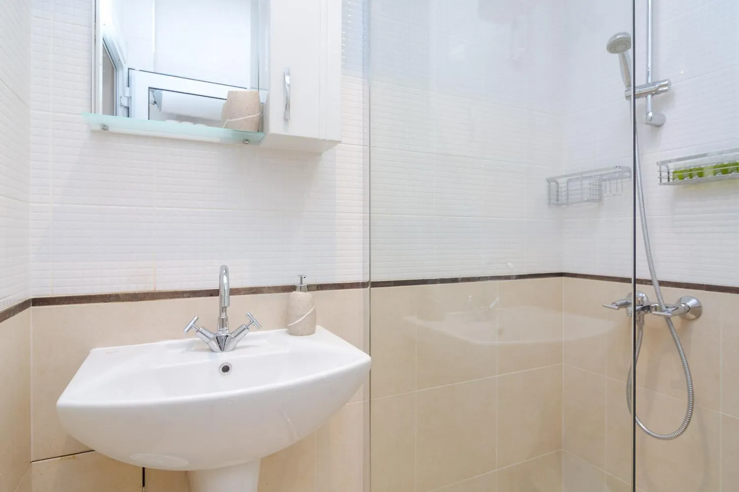 Spacious Sofia Condo - Philadelphia Love 0*,  Bulgaria